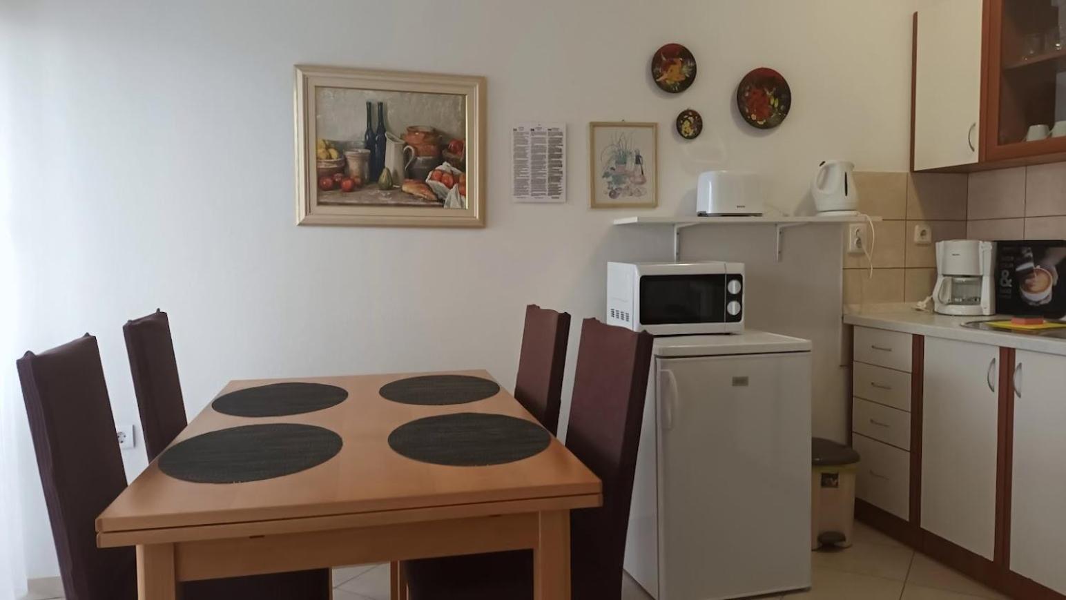 Apartment Marelja - Private Parking And Balcony Zadar Bagian luar foto
