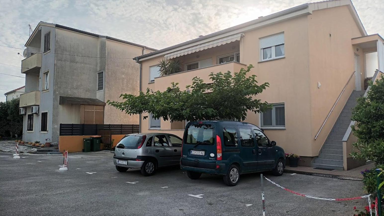 Apartment Marelja - Private Parking And Balcony Zadar Bagian luar foto
